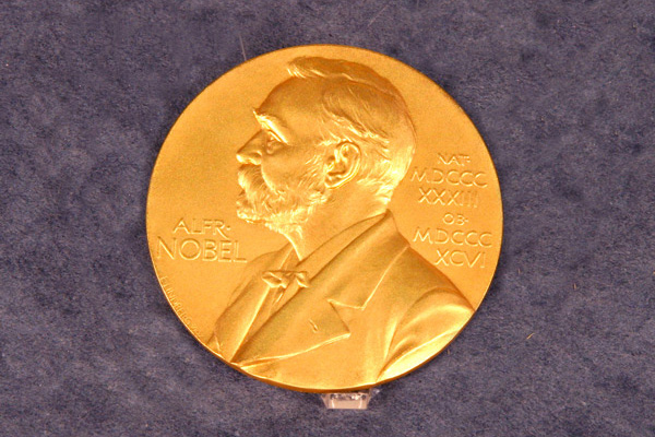 medaglia del nobel oro.jpg